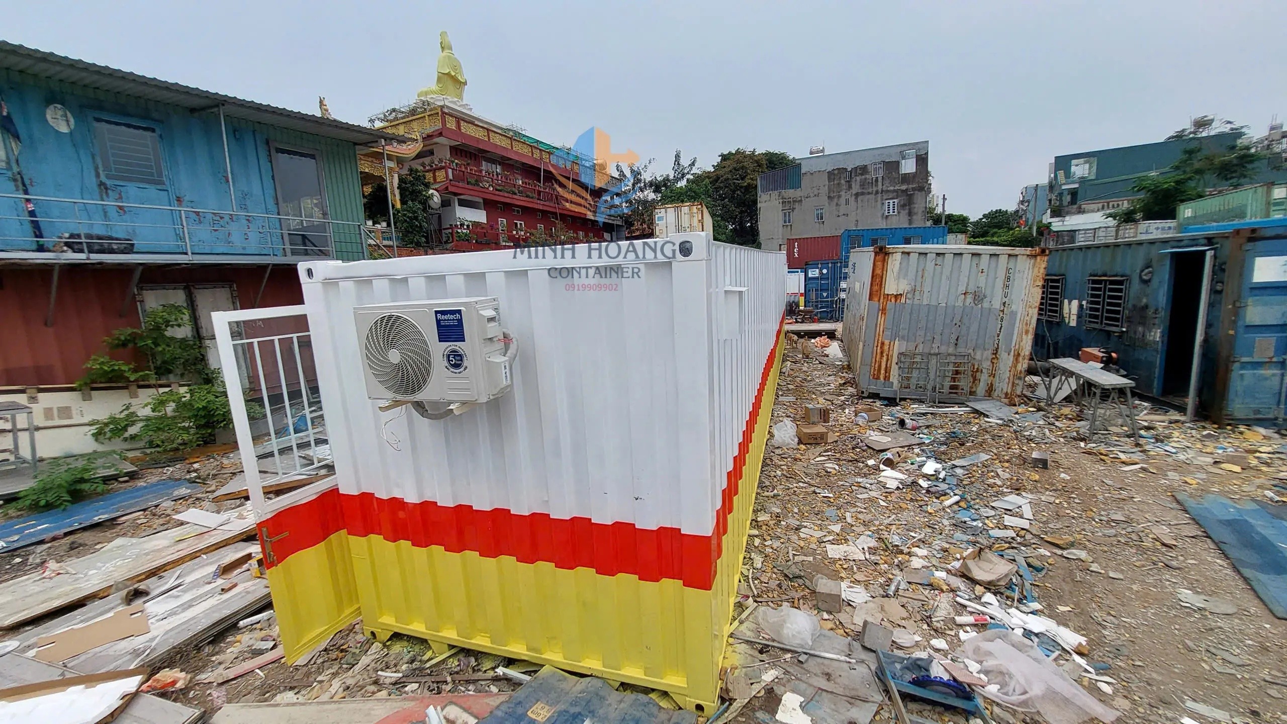 Container Văn Phòng 40 Feet Phối 3 Màu Trắng Đỏ Vàng: Giải Pháp Không Gian Sáng Tạo